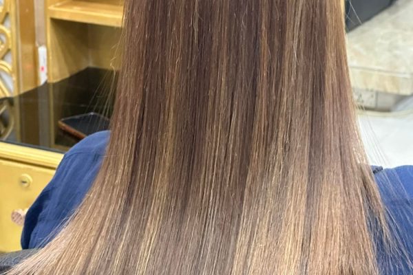 Anushe Hair Colour